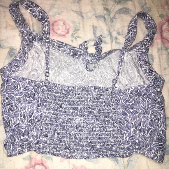 Hollister tank - Picture 4 of 4